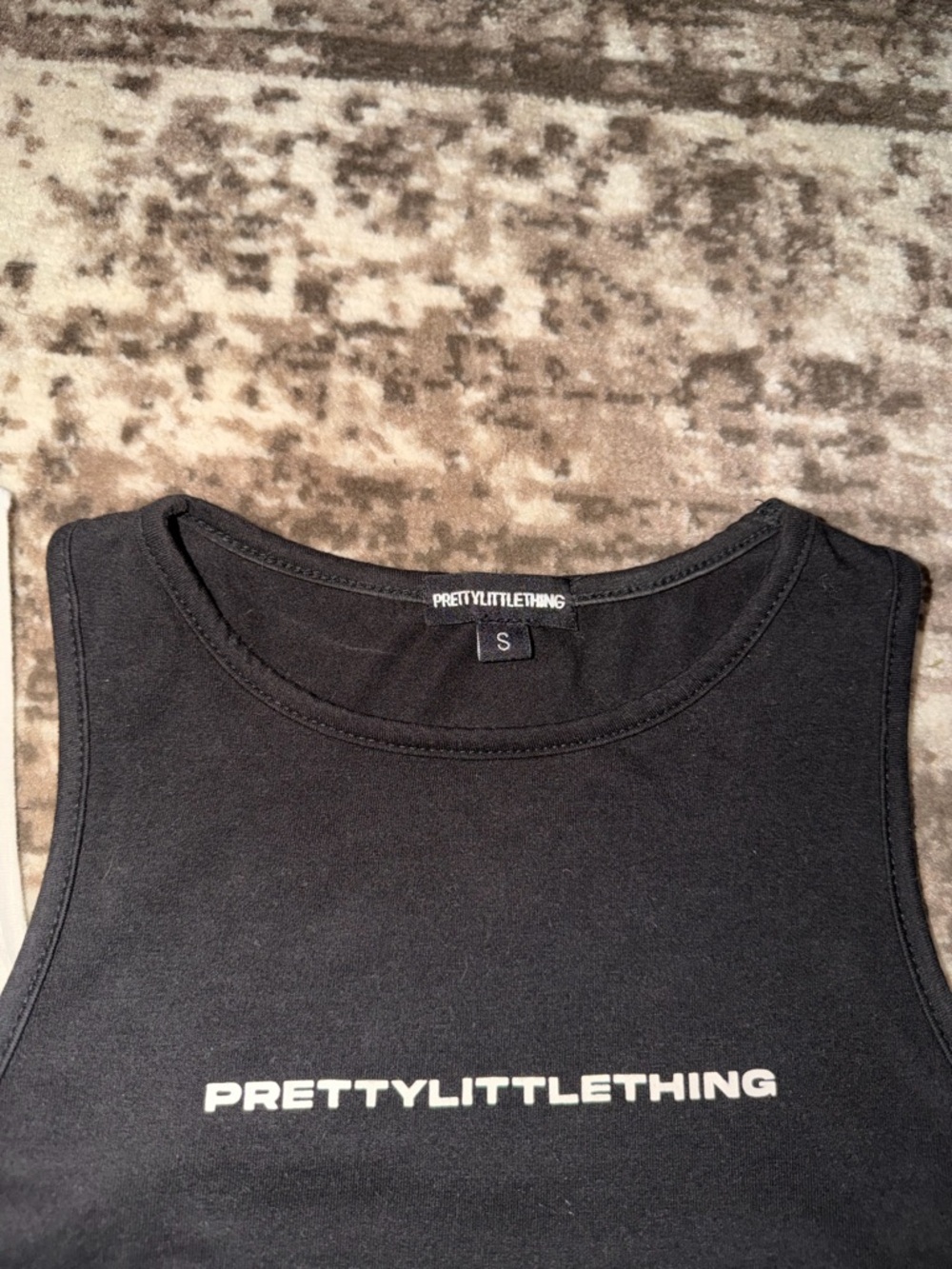 PrettyLittleThing Crop Tanks Set of 2- Black and Light Gray - Picture 4 of 4